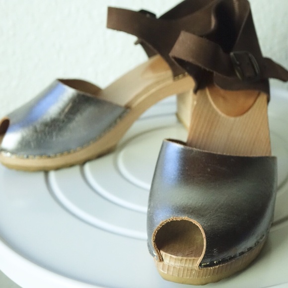 bryr clogs poshmark